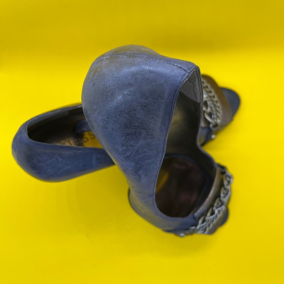 GUESS HEELS, SZ.10, BLUE/GRAY like new. Good leath - Picture 2 of 5